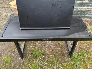 Ibiza Sound Instrumentstandaard beschikbaar voor biedingen