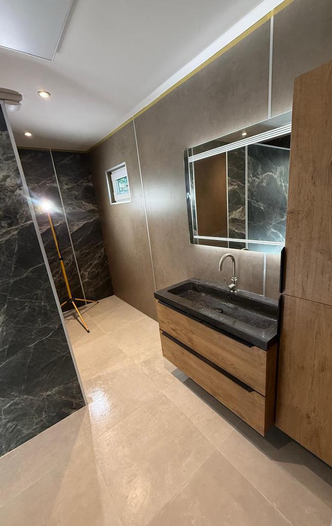 Stijlvolle Badkamers Voor Elk Budget Bij Scheffer Chalets, Diensten en Vakmensen, Klussers en Klusbedrijven