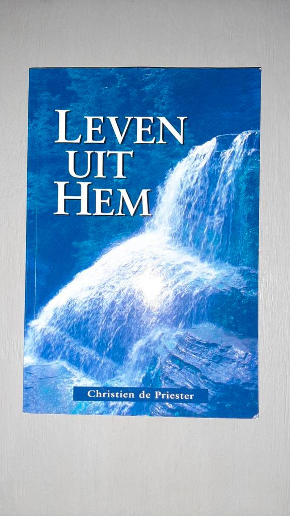 Leven uit hem- christien de priester., Boeken, Gedichten en Poëzie, Gelezen, Eén auteur, Ophalen of Verzenden
