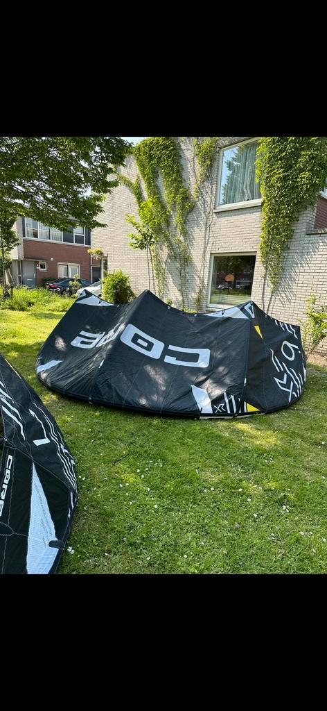 7M en 8m XR6 kites, Watersport en Boten, Kitesurfen, Zo goed als nieuw, Geen board, Ophalen of Verzenden