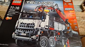 LEGO 42043 Mercedes Arocs beschikbaar voor biedingen