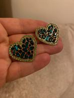 Prachtige hart oorbellen met groene stenen, Verzenden, Zo goed als nieuw, Groen, Overige materialen