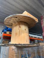 Grote houten kabelhaspel, Ophalen, Gebruikt