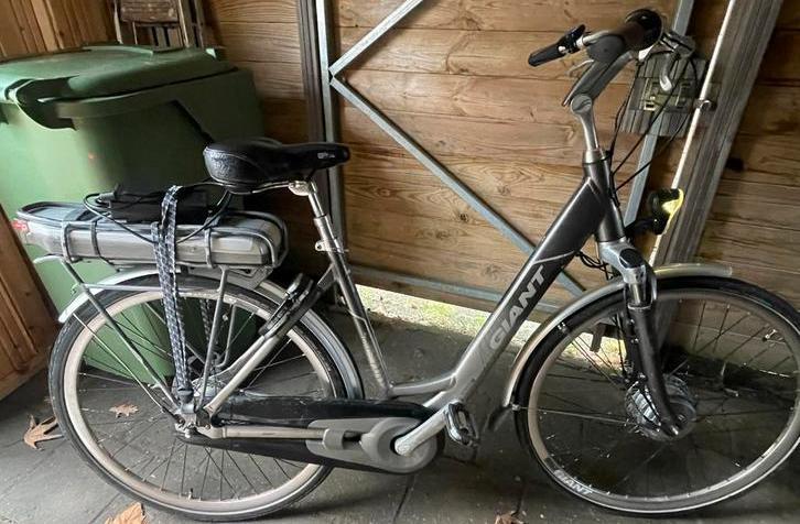 Mooie Giant E-bike Damesfiets rijd heerlijk compleet!, Fietsen en Brommers, Elektrische fietsen, Gebruikt, Giant, 47 tot 51 cm