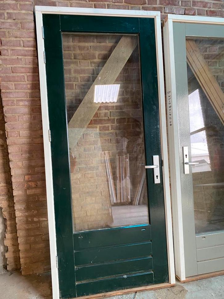 ACHTERDEUR MET KOZIJN (B107xH242,5) 3-PUNT DUBBELGLAS, Doe-het-zelf en Verbouw, Deuren en Horren, Zo goed als nieuw, Buitendeur