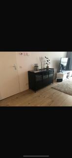 Klassieke metalen zwarte dressoir met glas, Gebruikt, 100 tot 150 cm, Ophalen of Verzenden, Glas