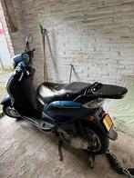 Piaggio fly brom, Fietsen en Brommers, Scooters | Piaggio, Gebruikt, Maximaal 45 km/u, Fly, Benzine