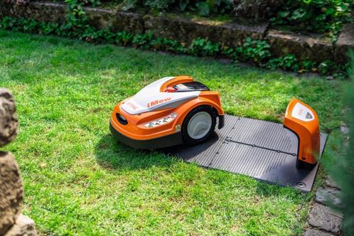 Stihl iMow RMI 422 pc robotmaaier, Tuin en Terras, Robotmaaiers, Zo goed als nieuw, 20 tot 25 cm, Met regensensor, Bestuurbaar via app