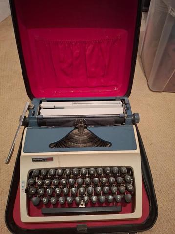 Vintage vendex 1000 typemachine met koffer beschikbaar voor biedingen