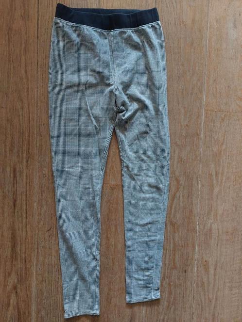 Broek maat 164, Kinderen en Baby's, Kinderkleding | Maat 164, Zo goed als nieuw, Meisje, Broek, Ophalen of Verzenden