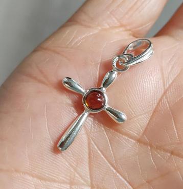 925 zilveren hanger Kruis met natuurlijke Barnsteen(Amber) beschikbaar voor biedingen
