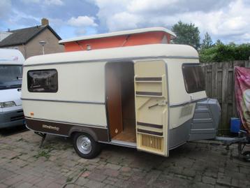 Eriba Triton Touring met Langslaper en Toiletruimte beschikbaar voor biedingen