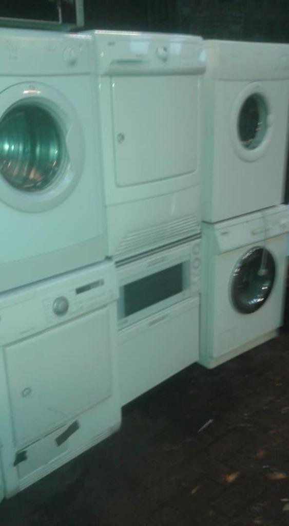 GRATIS opgehaald !! Kapotte wasmachines, Witgoed en Apparatuur, Wasmachines, 8 tot 10 kg, 85 tot 90 cm, 1600 toeren of meer, Ophalen