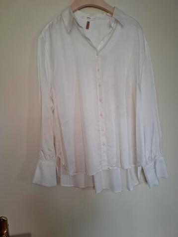 Brax Witte Blouse Maat 42/44 beschikbaar voor biedingen