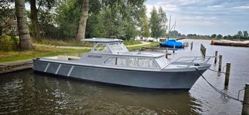 Praktische motorkruiser met zelflozende kuip en waaierkop. beschikbaar voor biedingen