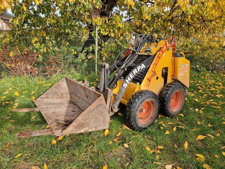 Sherpa 100 minishovel met grondbak en lepels, Zakelijke goederen, Machines en Bouw | Industrie en Techniek, Ophalen