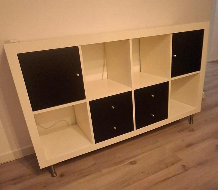 Ikea Kallax kast met deurtjes, lades en LED verlichting, Huis en Inrichting, Kasten | Boekenkasten, Gebruikt, 100 tot 150 cm, Minder dan 100 cm