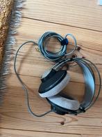 AKG K602 Studio Koptelefoon, Ophalen of Verzenden, Zo goed als nieuw, Over oor (circumaural), Overige merken