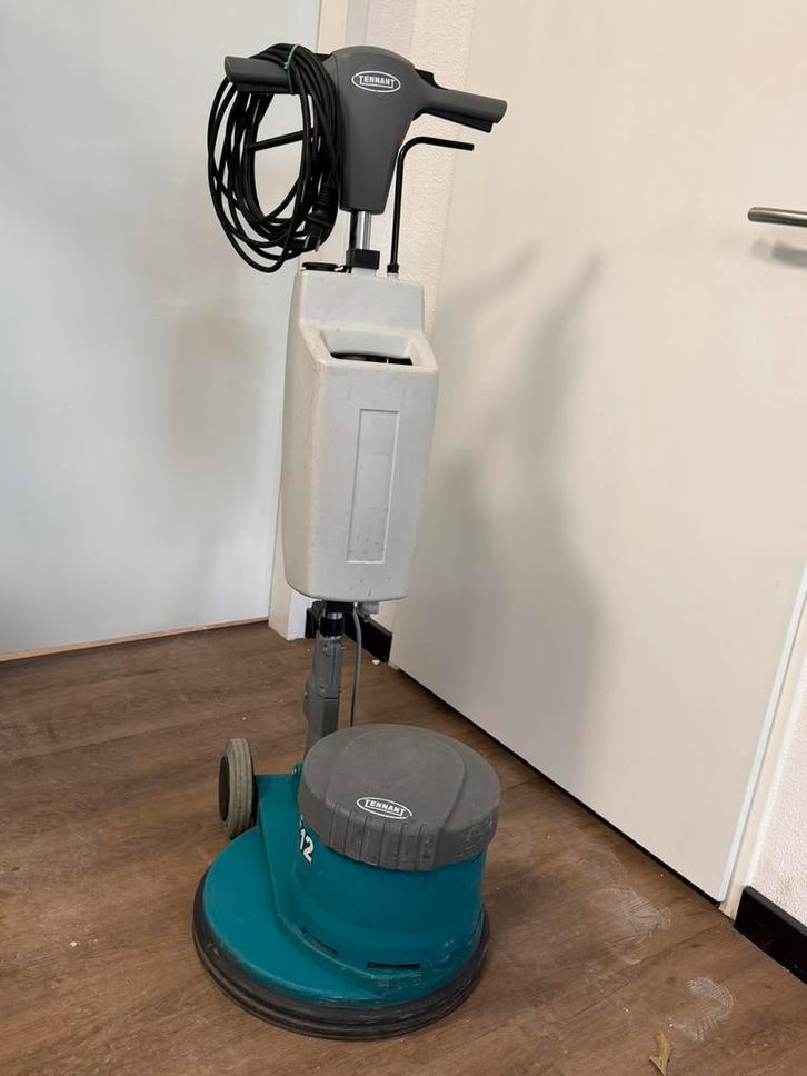 Tennant f12 eenschijfsmachine dual speed polijsten en schrob, Doe-het-zelf en Verbouw, Reinigingsmachines, Zo goed als nieuw, Ophalen