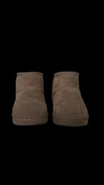 Kinder Uggs Beige - Zo goed als nieuw!, B, Jongetje of Meisje, Laarsjes, Ophalen of Verzenden
