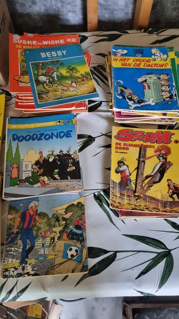 Uitgebreide stripverzameling van ongeveer 175 stuks, Boeken, Stripboeken, Gelezen, Meerdere stripboeken, Ophalen