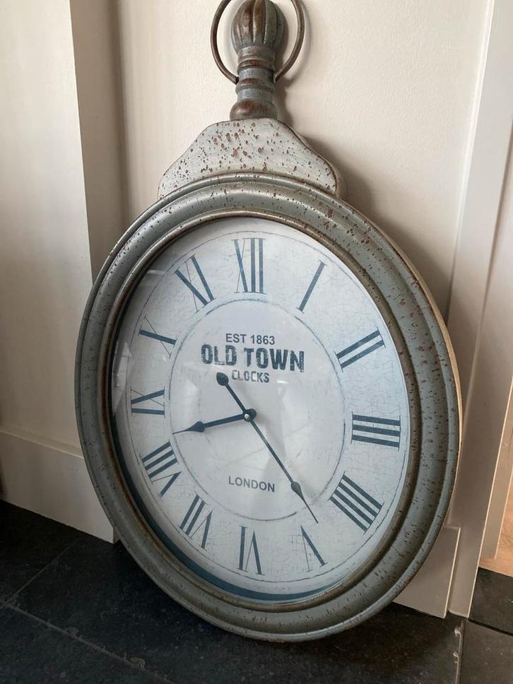 Vintage Look Wandklok - Old Town Clocks, Huis en Inrichting, Woonaccessoires | Klokken, Gebruikt, Wandklok, Analoog, Ophalen of Verzenden