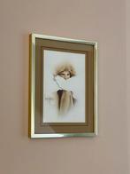 Sara Moon Artwork Gouden Lijst, Huis en Inrichting, Woonaccessoires | Lijsten, Ophalen of Verzenden, Zo goed als nieuw, Minder dan 50 cm