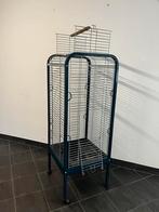 Gebruikte papegaaienkooi – ruime kooi met lichte schade, Dieren en Toebehoren, Ophalen of Verzenden, Gebruikt, Metaal, Vogelkooi