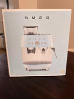 SMEG Espressomachine met bonenmaler – nieuw in doos (créme), Witgoed en Apparatuur, 10 kopjes of meer, Afneembaar waterreservoir