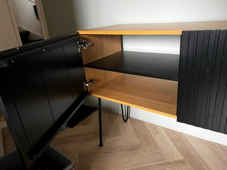Houten TV Meubel met Stalen Poten, Huis en Inrichting, Kasten | Televisiemeubels, Gebruikt, Minder dan 100 cm, 150 tot 200 cm