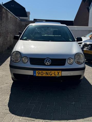 Volkswagen Polo 1.2 47KW 2002 Grijs beschikbaar voor biedingen