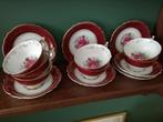 7 x kop en schotel bordeaux rood met goud en grote roze roos, Ophalen of Verzenden
