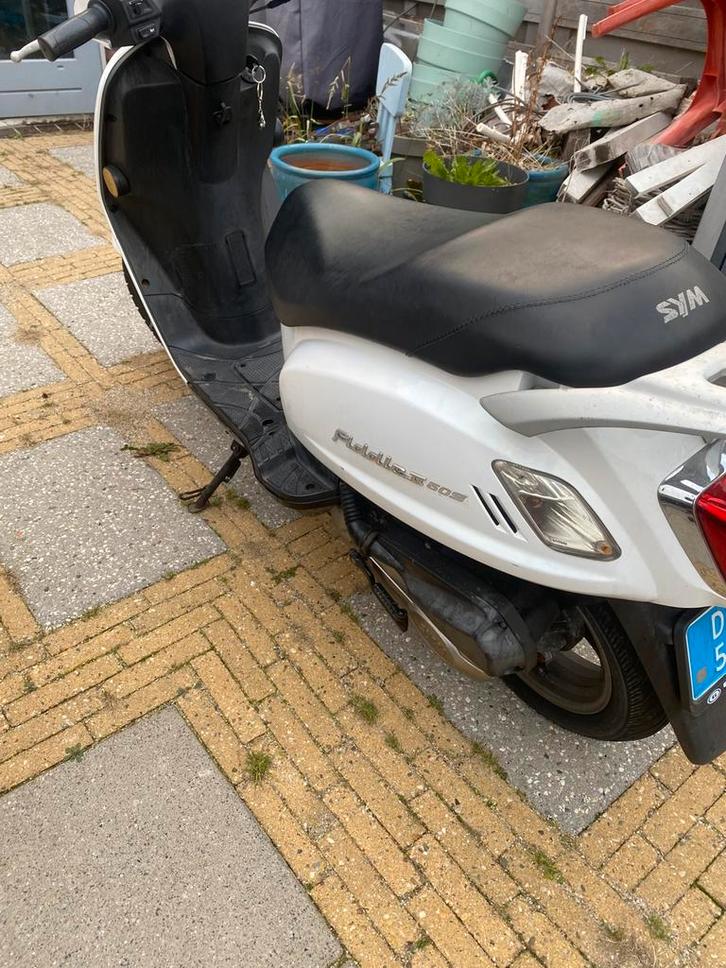 Zeer nette sym fiddle, Fietsen en Brommers, Scooters | SYM, Gebruikt, Fiddle, Maximaal 25 km/u, Benzine, Ophalen of Verzenden