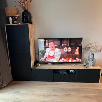 Ikea besta tv meubel.