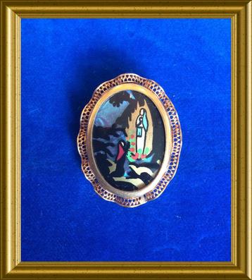 Oude broche, butterfly wings vlindervleugels: Maria, Lourdes beschikbaar voor biedingen