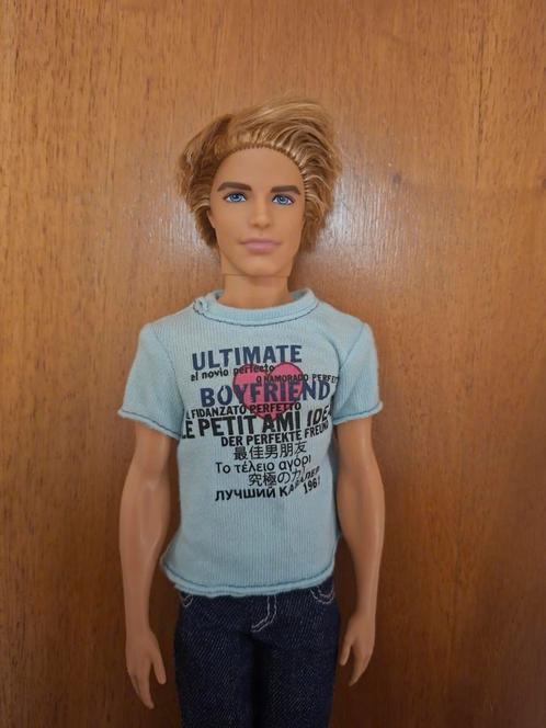 Barbie Sweet Talking Ken (2011), Kinderen en Baby's, Speelgoed | Poppen, Gebruikt, Barbie, Ophalen of Verzenden