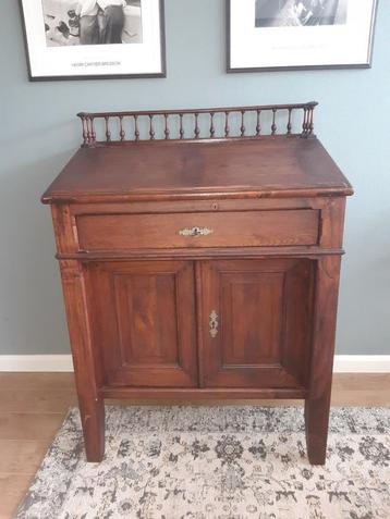 Antiek Eikenhout bureau , secretaire. beschikbaar voor biedingen