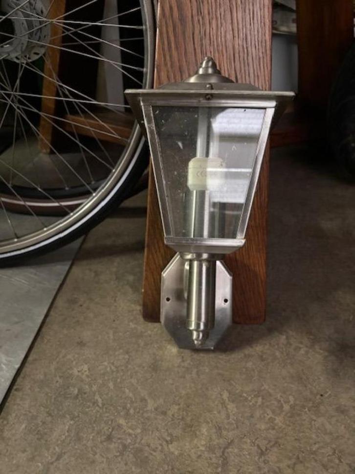 RVS lantaarn buitenlamp, Tuin en Terras, Buitenverlichting, Gebruikt, Wandlamp, Rvs, Minder dan 50 watt, Netvoeding, Ophalen of Verzenden