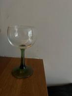 Witte wijn glazen met groene voet ( elzas), Ophalen of Verzenden, Zo goed als nieuw, Overige typen