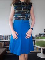 Vintage jaren 70 blauw zwarte print jurk met plooien en riem, Kleding | Dames, Jurken, Blauw, Knielengte, Maat 38/40 (M), Vintage