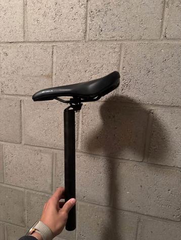 Fiido C11 Zadel + Zadelpen - Zo goed als nieuw beschikbaar voor biedingen