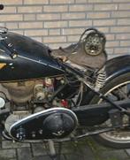 Gevraagd zadeldek ,accuhouder,en uitlaat Matchless G3l 1941, Motoren, Ophalen of Verzenden