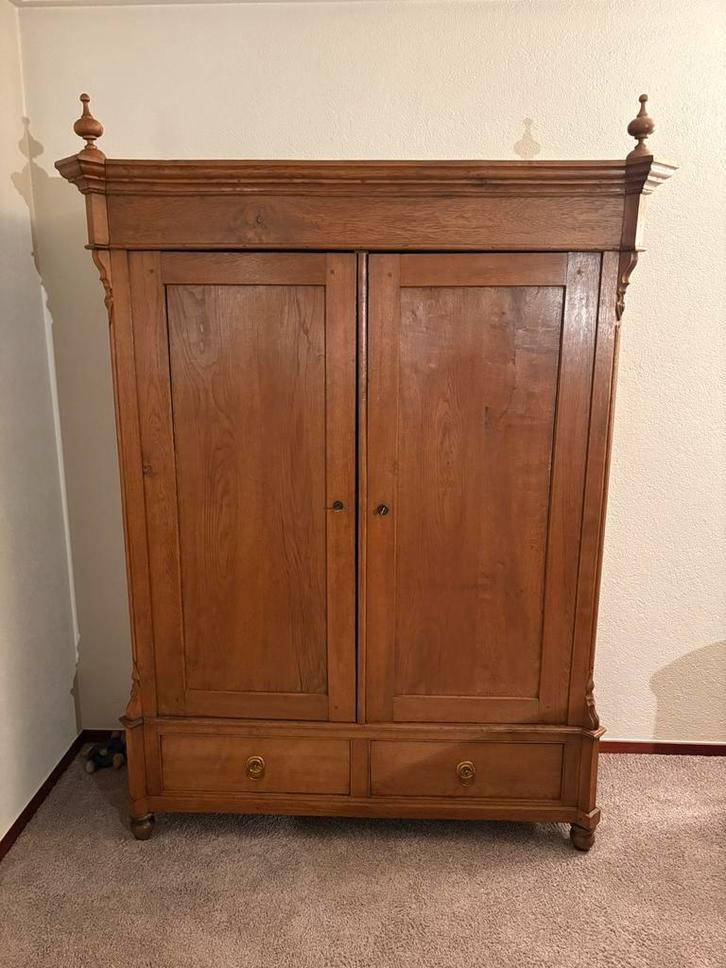 Antieke eikenhouten linnenkast of kabinet, Antiek en Kunst, Antiek | Meubels | Kasten, Ophalen