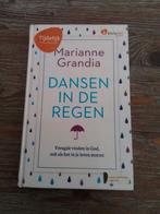 Marianne Grandia - Dansen in de regen, Boeken, Ophalen of Verzenden, Zo goed als nieuw, Marianne Grandia