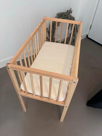 Nieuw Baby Ledikant met Matras beschikbaar voor biedingen