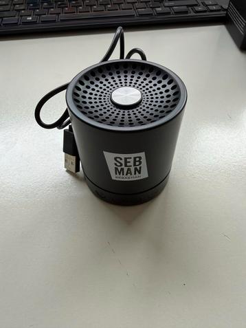 Kleine Bluetooth Speaker met Oplaadkabel beschikbaar voor biedingen