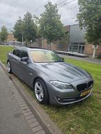 BMW 5-Serie 520i 184pk Aut. 2011 Grijs pano, Auto's, BMW, Achterwielaandrijving, 4 cilinders, 2000 kg, Origineel Nederlands