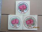 3 leuke antieke bloemtegels in relief., Antiek en Kunst, Ophalen of Verzenden