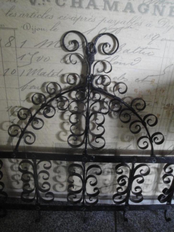 wandrekje metaal antiek, Tuin en Terras, Tuinwanddecoratie, Gebruikt, Ophalen of Verzenden