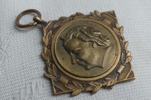 Antieke bronzen hanger met afbeelding Koningin  Juliana, Sieraden, Tassen en Uiterlijk, Antieke sieraden, Hanger, Brons, Verzenden